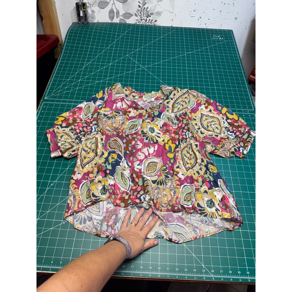 Umgee USA Women M Paisley Floral Boho Blouse Short Puff Sleeve High Low Hem Top